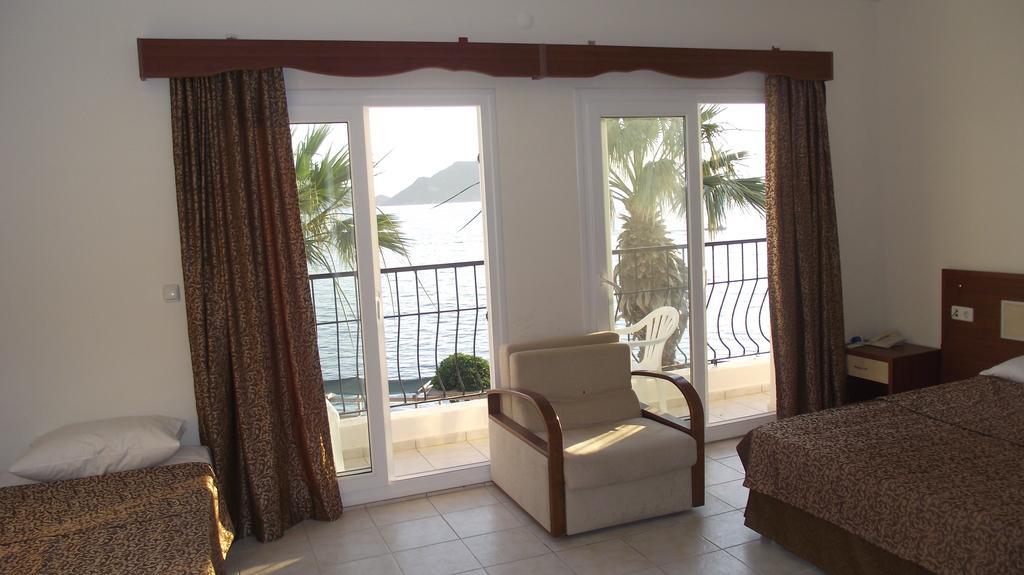 Ado Beach Hotel Turgutreis Habitación foto