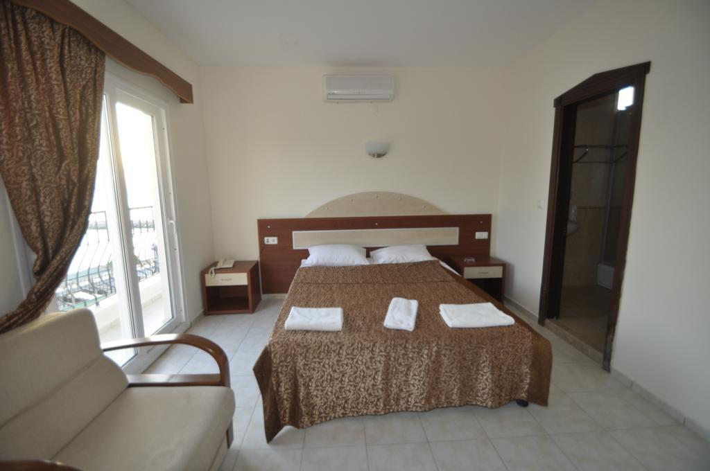 Ado Beach Hotel Turgutreis Habitación foto